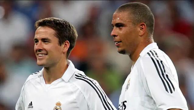 轻球员和粉 轻球员和粉